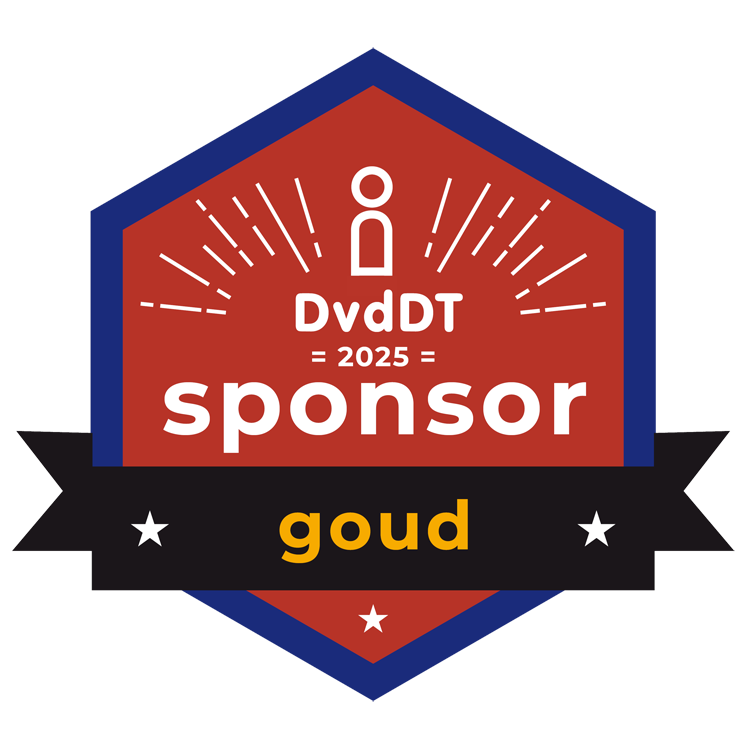 Goud Sponsor logo bestaande uit een zeshoek: blauwe rand, binnenin rood. Witte streepjes aan weerszijden van het logo van Dag van de Digitale Toegankelijkheid en eronder het jaartal en het woord sponsor. In de banner het woord Goud.